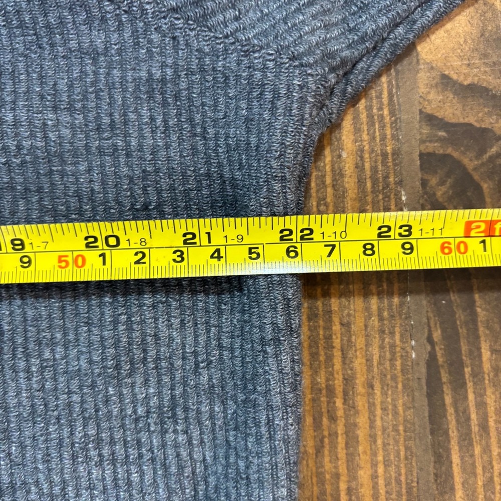 BUC-EE'S Sweater Womens XS Gray Ribbed V Neck Holiday Beaver Graphic - Picture 7 of 10
